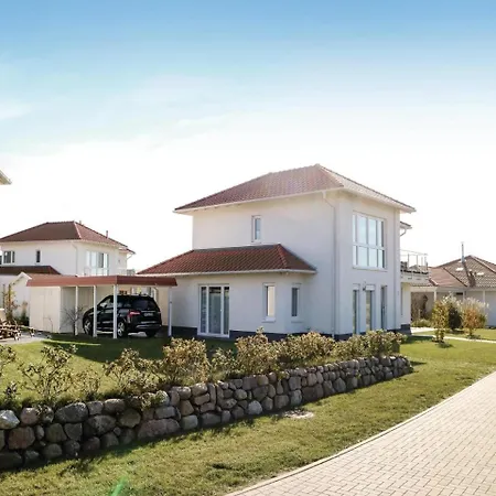 Holiday home Awesome In Trentvaschvitz *