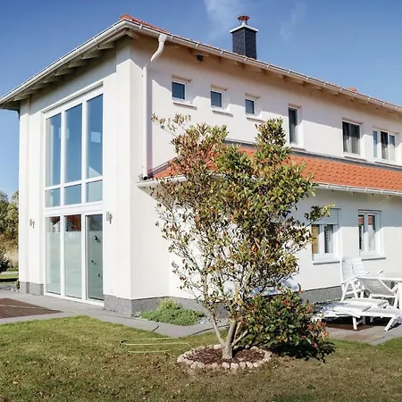 Awesome In Trentvaschvitz Holiday home Dwarsdorf